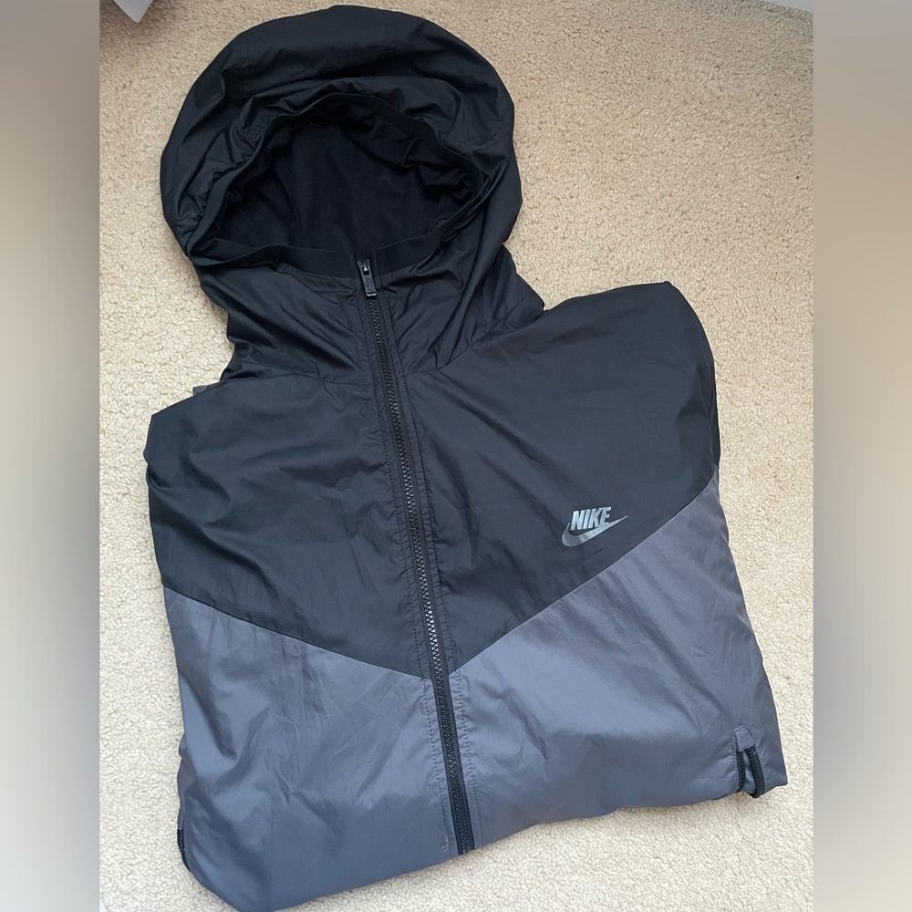 Nike Men’s Windbreaker
